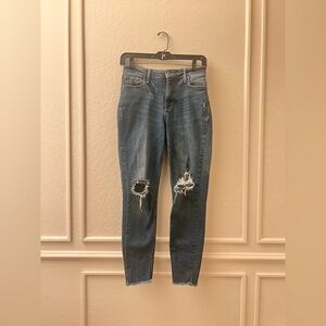 Old Navy Distressed Ankle Jeans - Dark Blue size 4